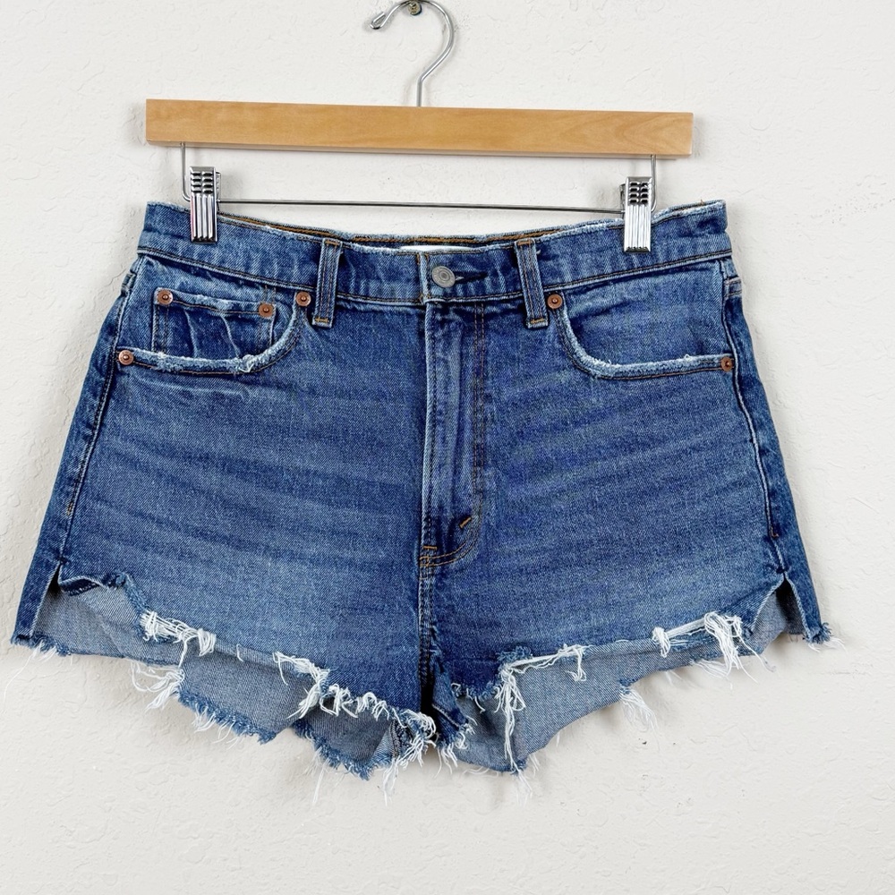 Abercrombie & Fitch The Mom Short High Rise Size 6